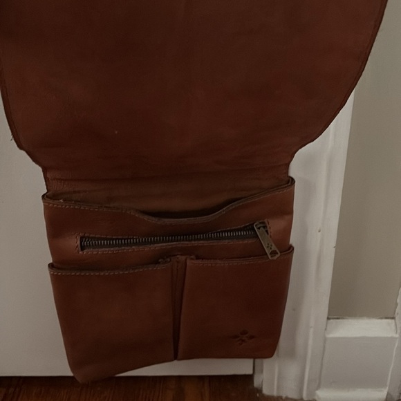 Patricia Nash - Elegant Tan Studded Crossbody Bag - Picture 2 of 4